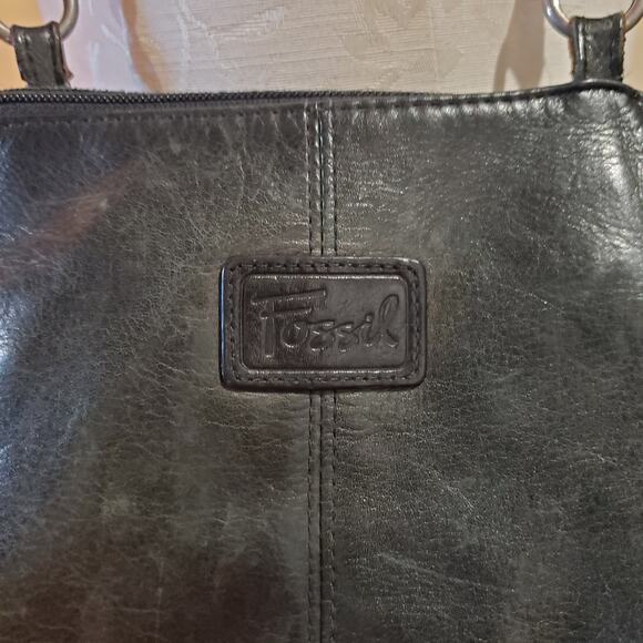 Fossil Black Leather Crossbody Bag Classic Soft Everyday Small Travel Zip Purse - Picture 2 of 14